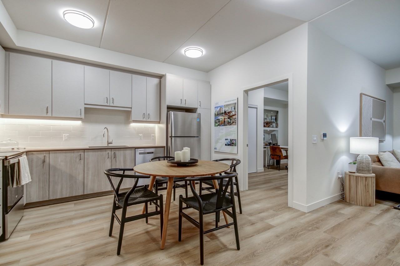 HŌM - Photo 3 of 29