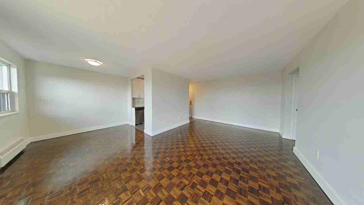 49 McMurchy Avenue North - Photo 7 of 16