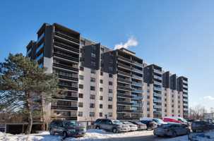 featured image of 3967 Lawrence Ave E