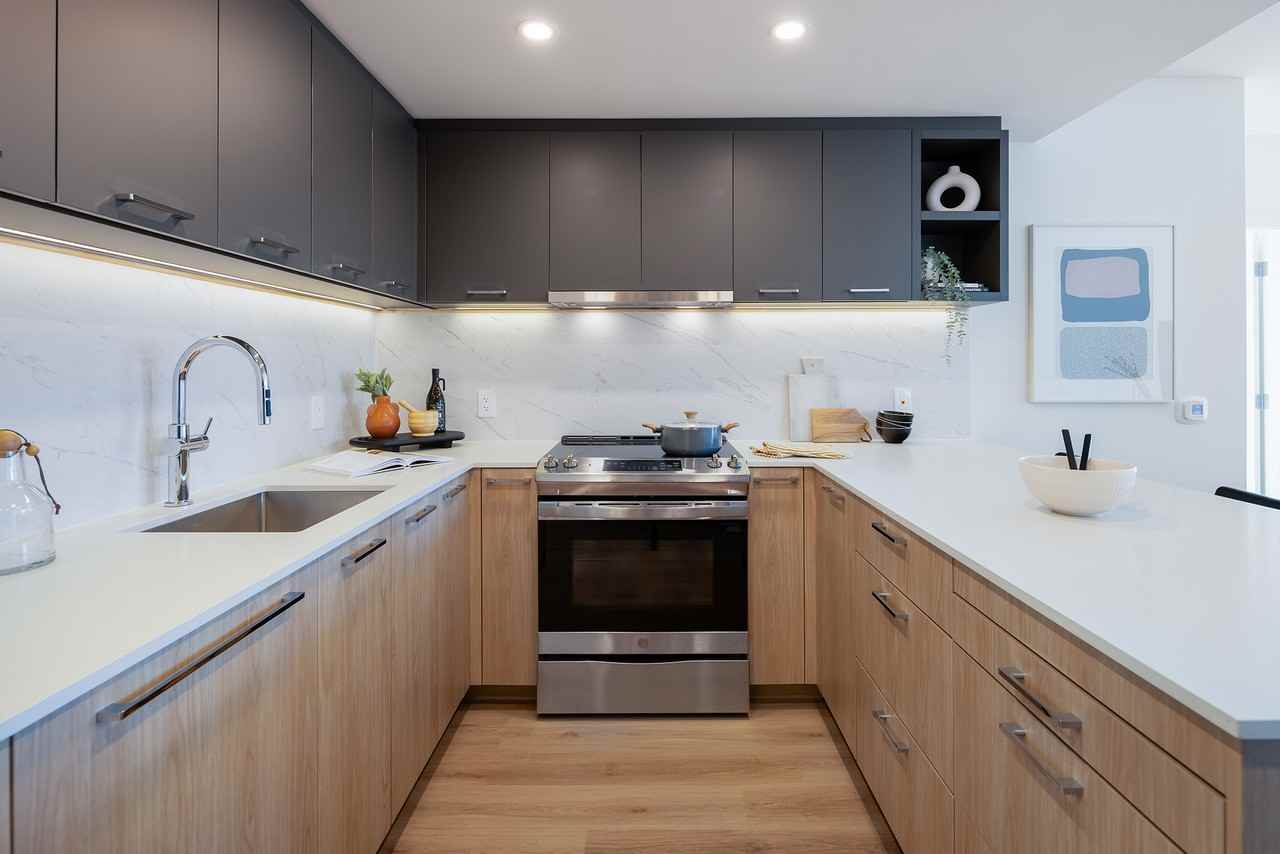 Victor Apartments - Photo 3 of 20