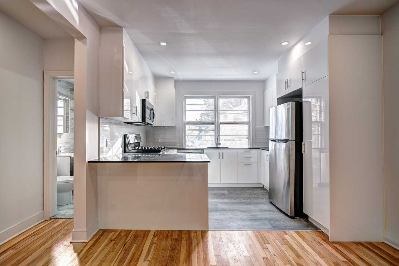 6645 Terrebonne - Photo 3 of 50