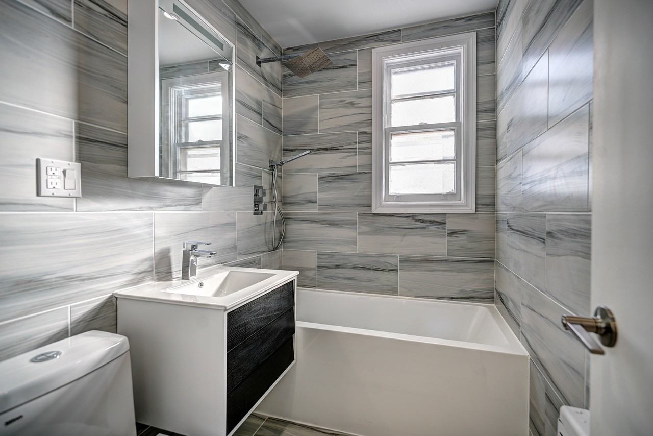 6645 Terrebonne - Photo 5 of 50