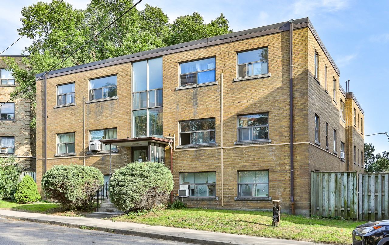 5 Greentree Court - Photo 3 of 17