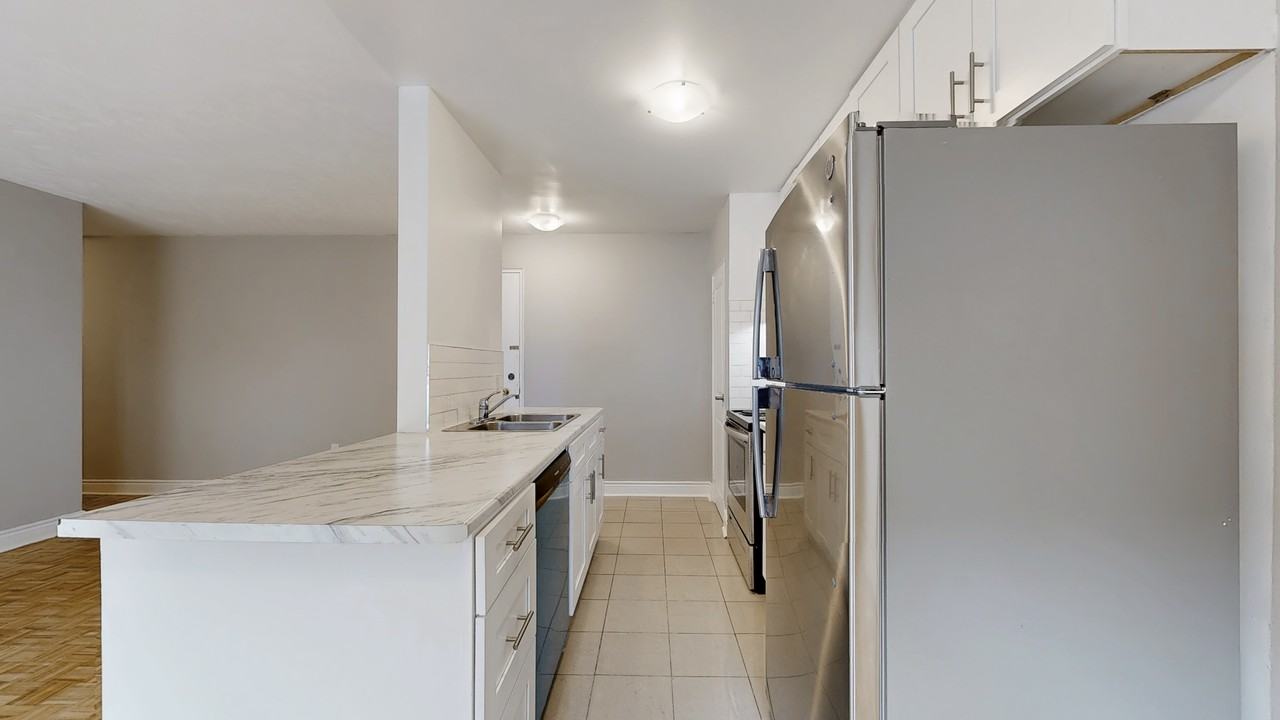 296 Grenfell Street - Photo 5 of 34