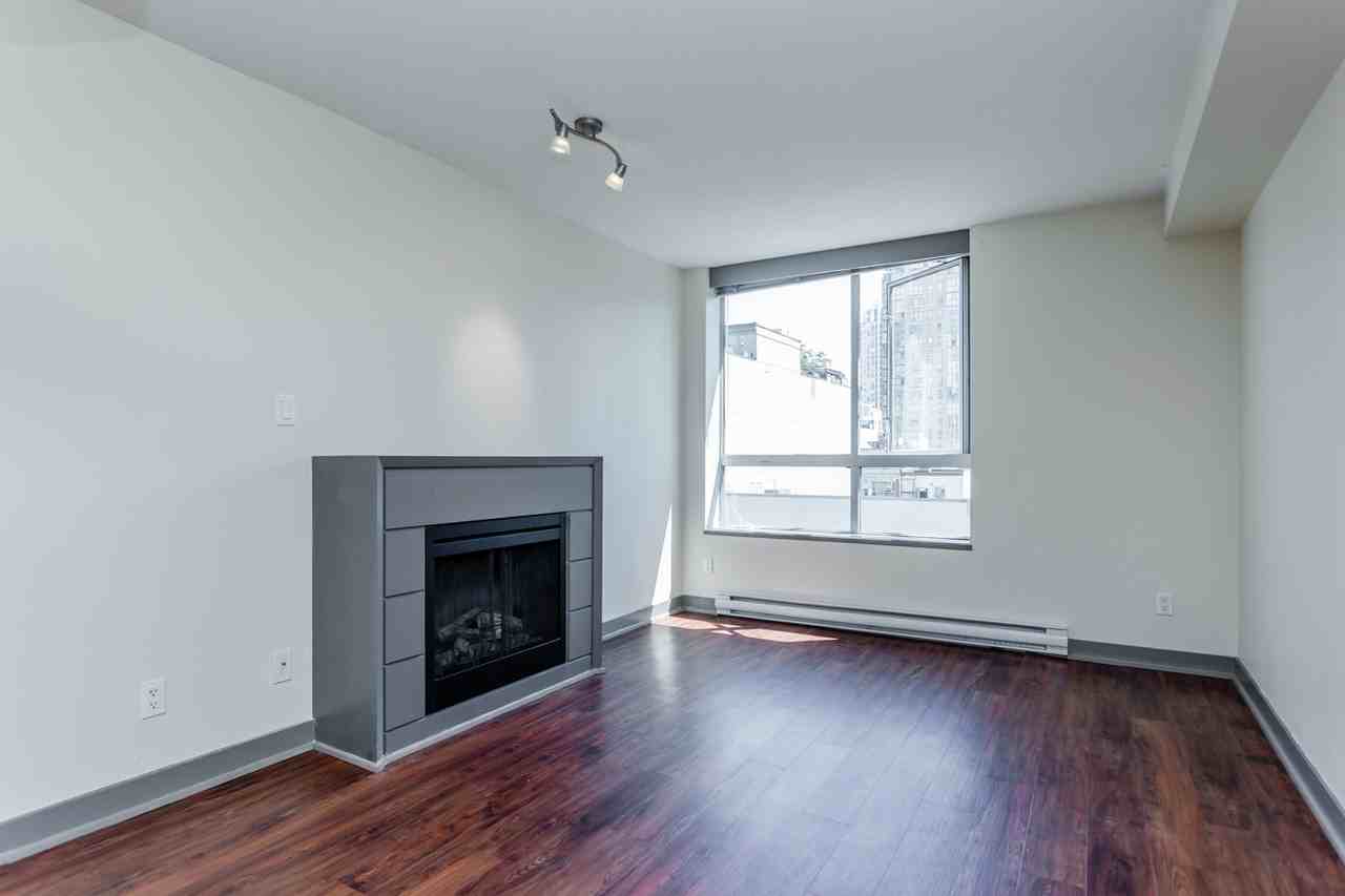 Beresford Apartments - Photo 2 of 9