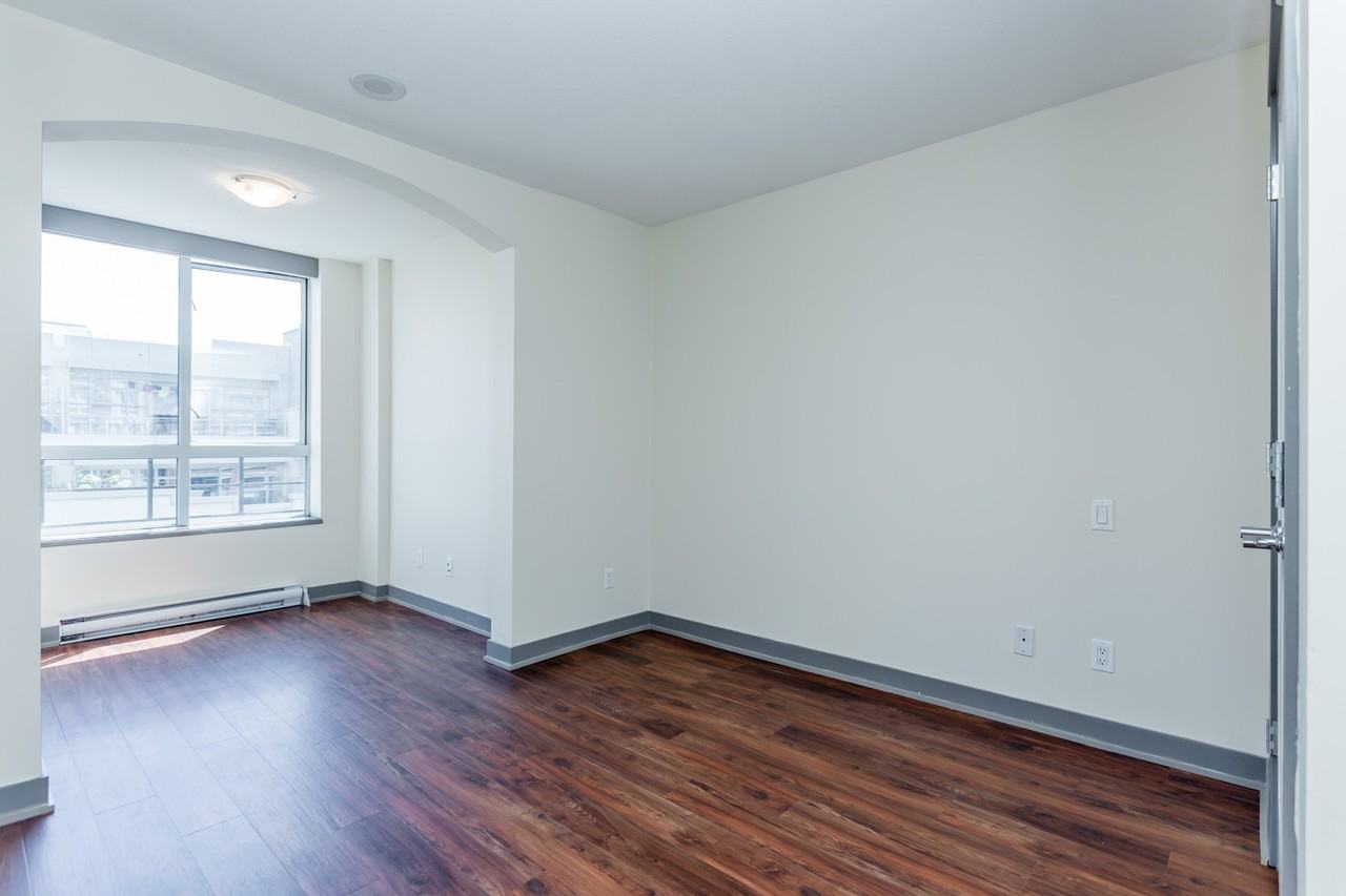 Beresford Apartments - Photo 3 of 9