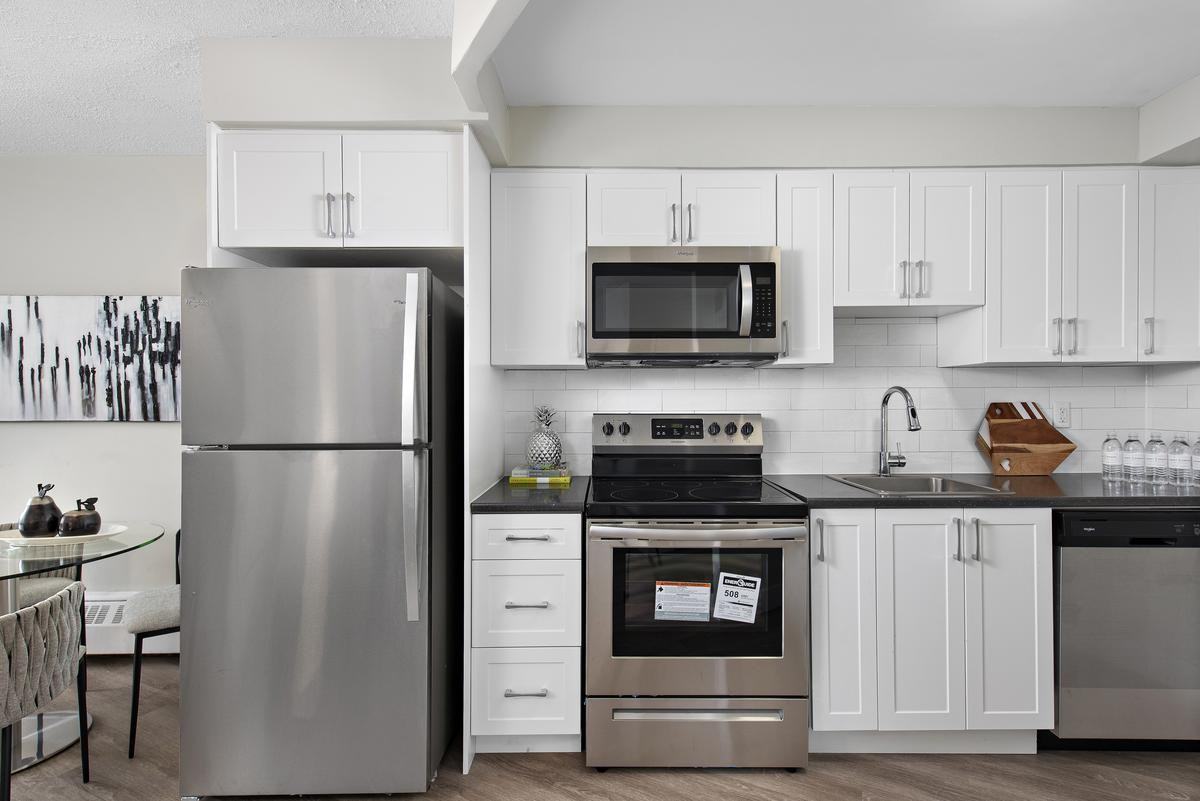 2050 Keele Street - Photo 3 of 34