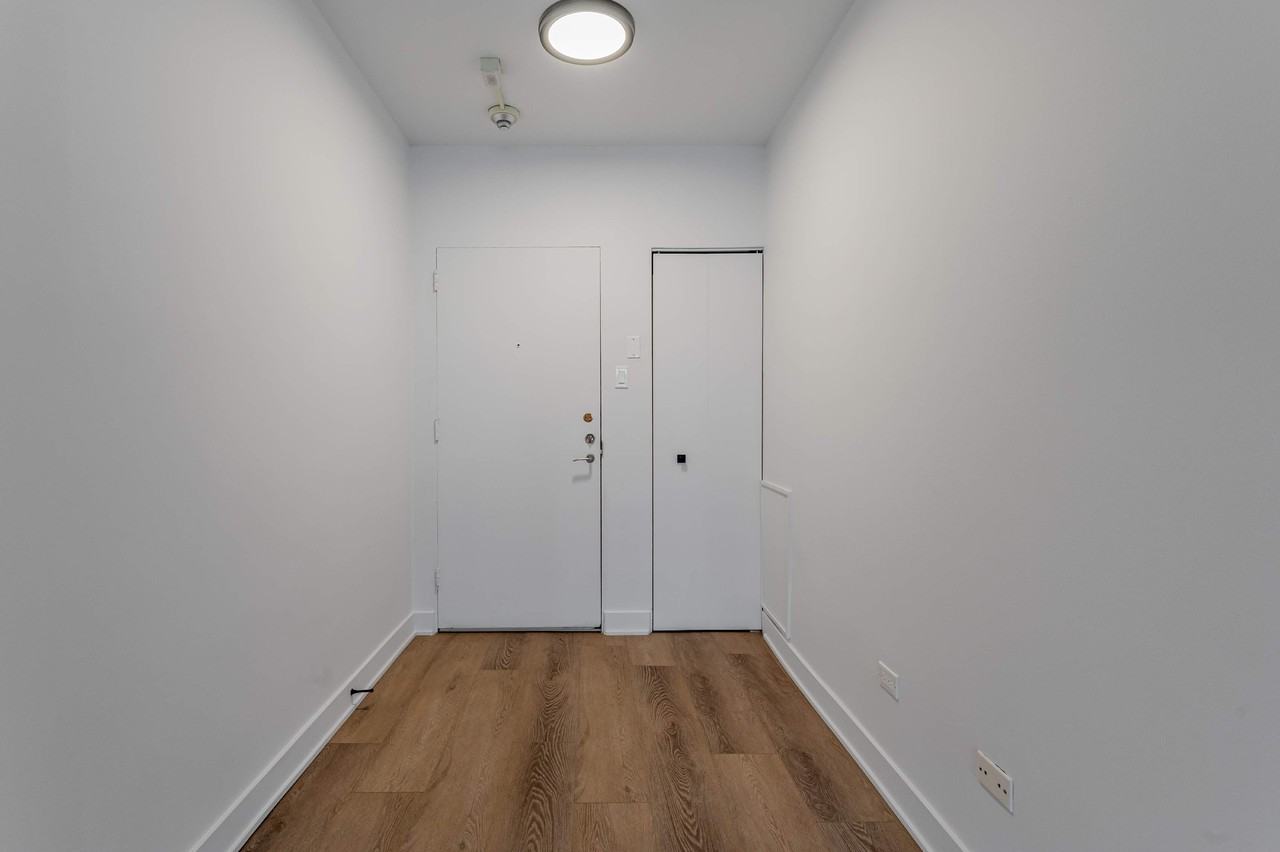 1615 Jules-Poitras - Photo 7 of 33