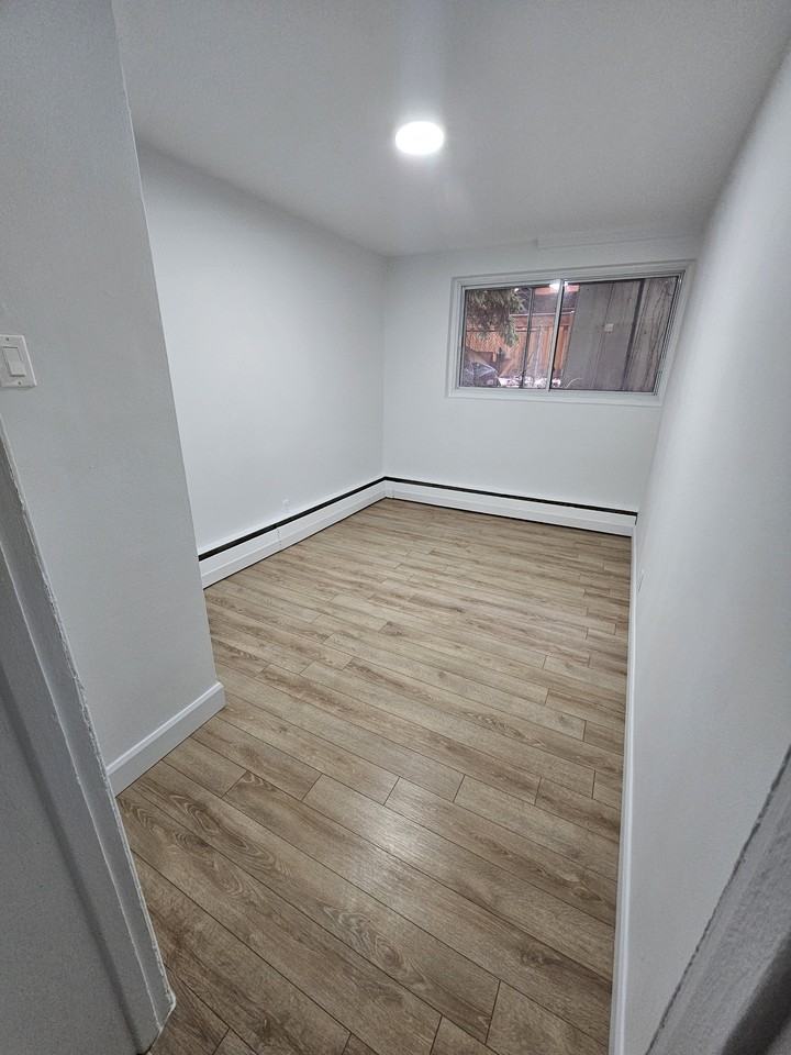 6305, de la Roche - Photo 5 of 17