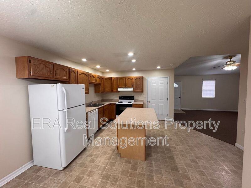 1044 N West St - Photo 6 of 13