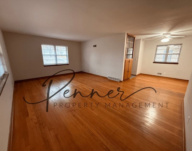 714 S Main St - Photo 2 of 9