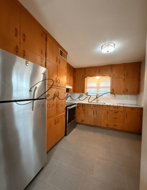 714 S Main St - Photo 4 of 9