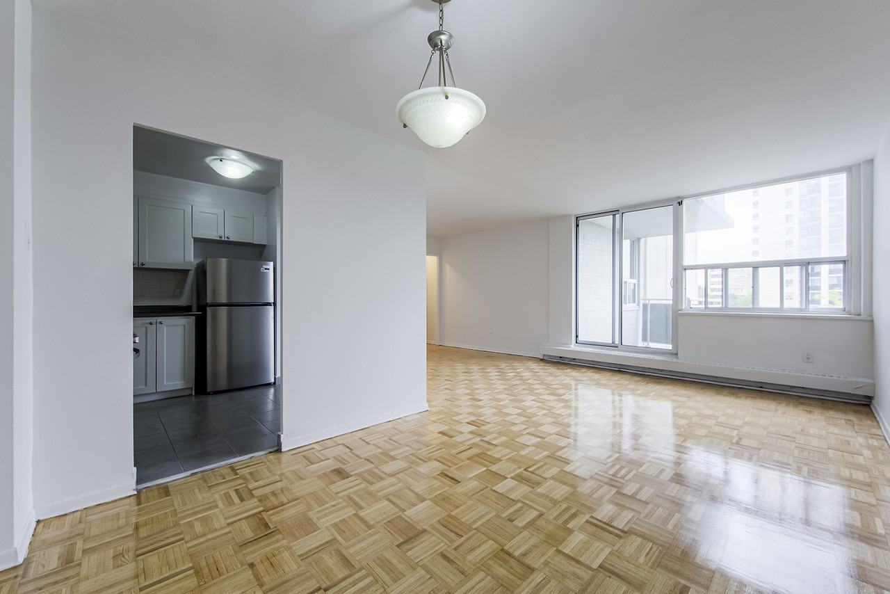 Dufresne Court Apartments - Photo 6 of 9