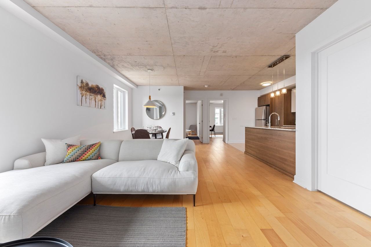 3280 Cavendish - Photo 4 of 11