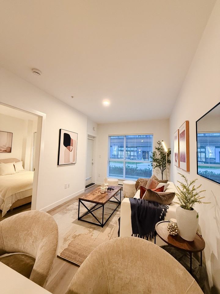 Metro - Photo 5 of 17