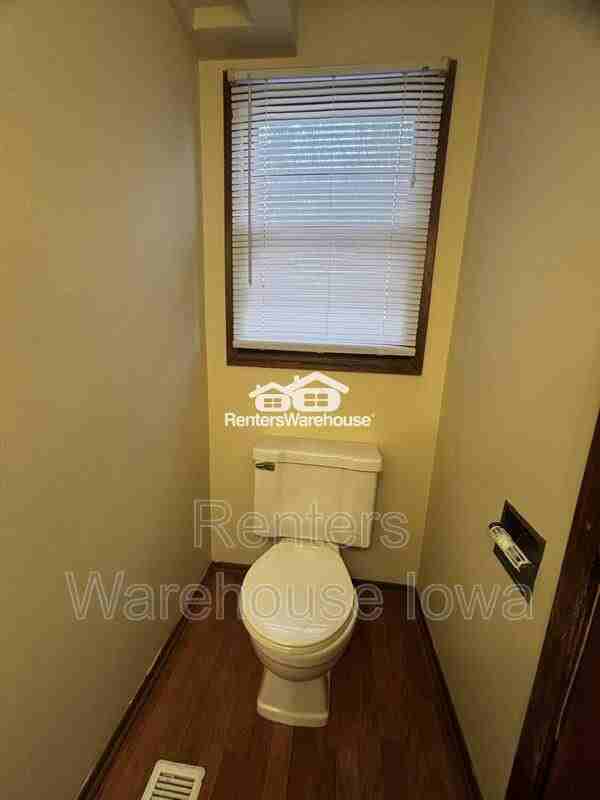 4122 77th Street Cir - Photo 3 of 9