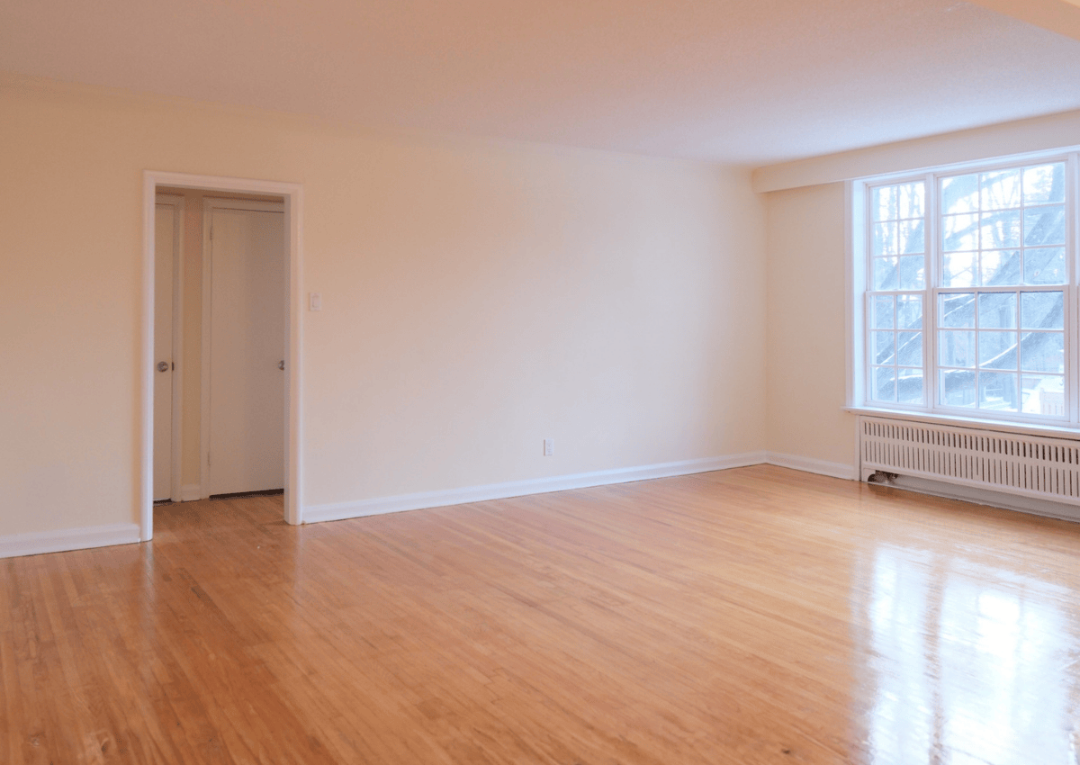 Crestview Apartments - Photo 2 of 10