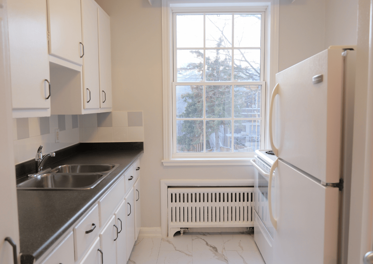 Crestview Apartments - Photo 4 of 10