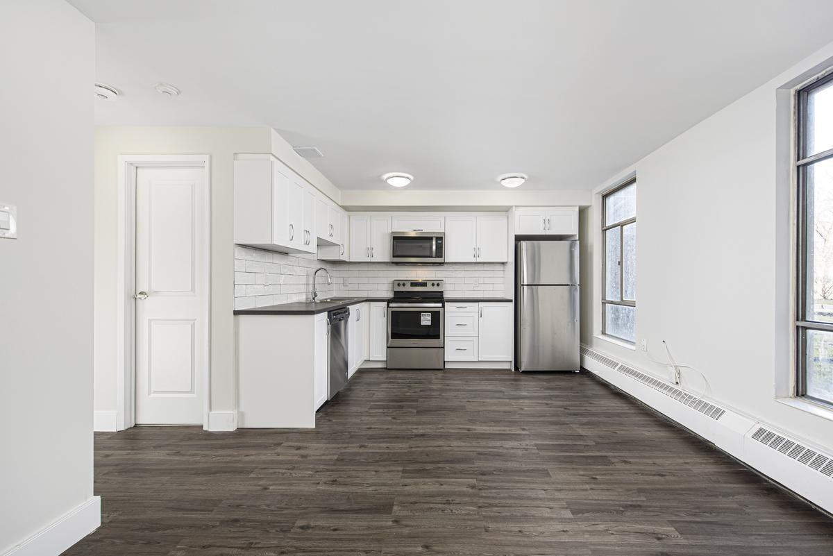 1915 Martin Grove Road - Photo 2 of 37