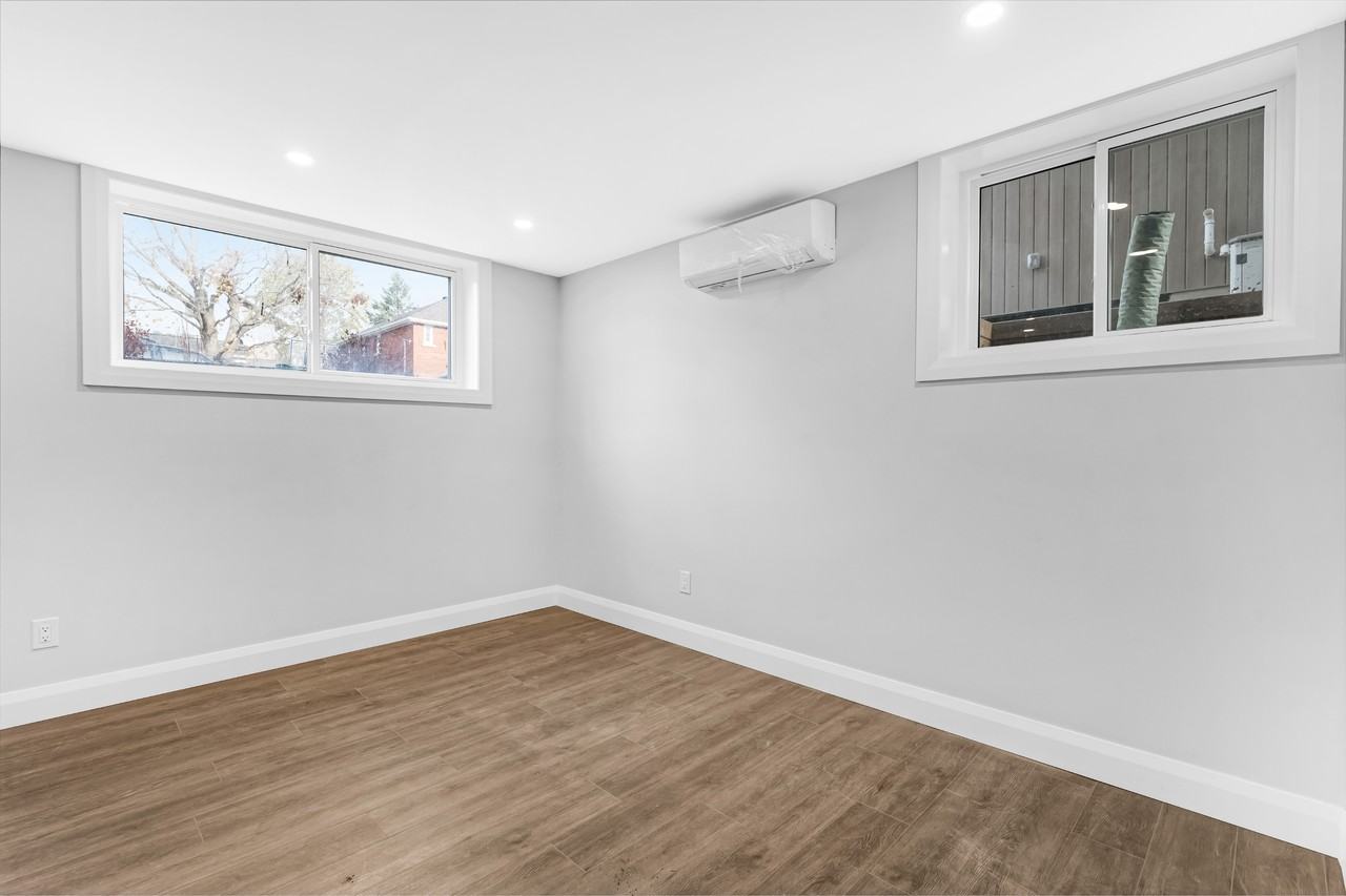 296 Duncairn Avenue - Photo 4 of 21