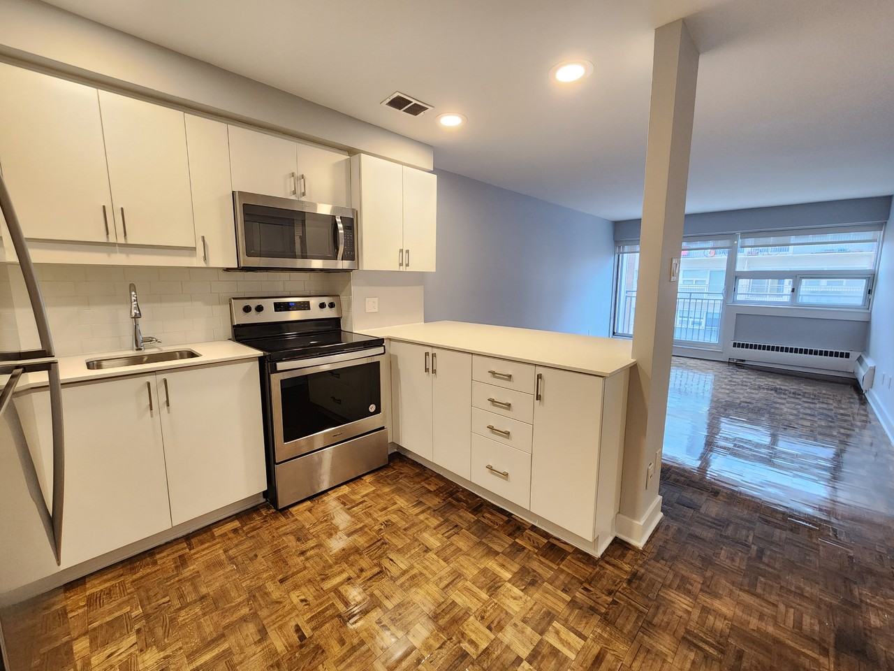 420 Gilmour Street - Photo 2 of 23