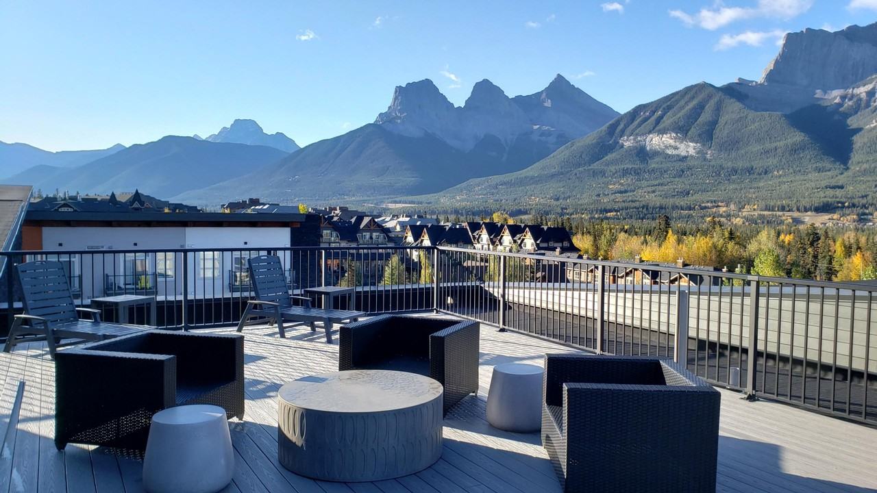 VUE Canmore - Photo 2 of 18