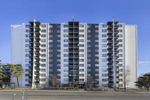 featured image of 2465 Hurontario St