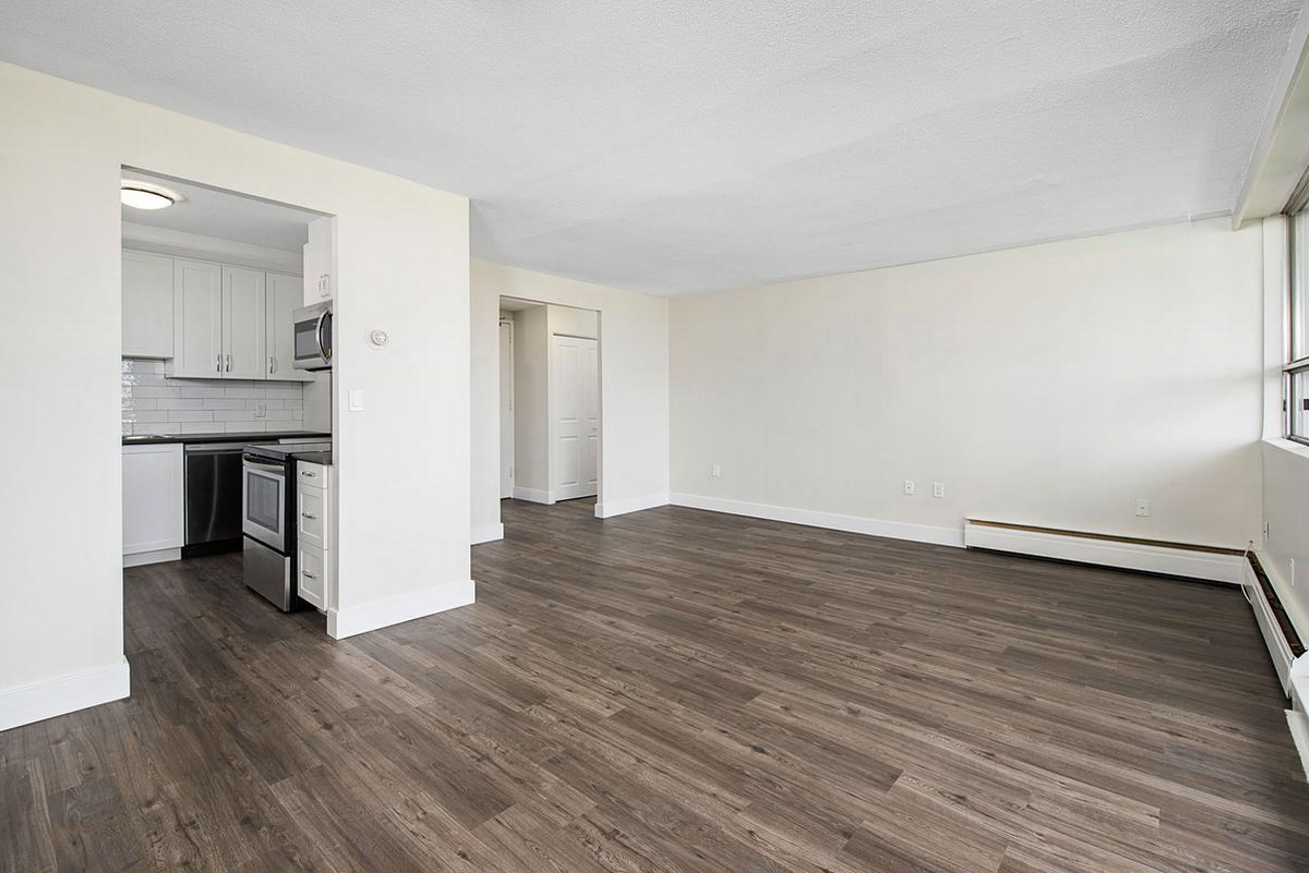 111-131 Notch Hill Road - Photo 5 of 9