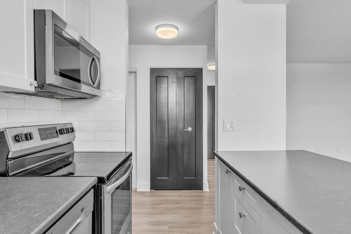 175 Park Street - Photo 5 of 23