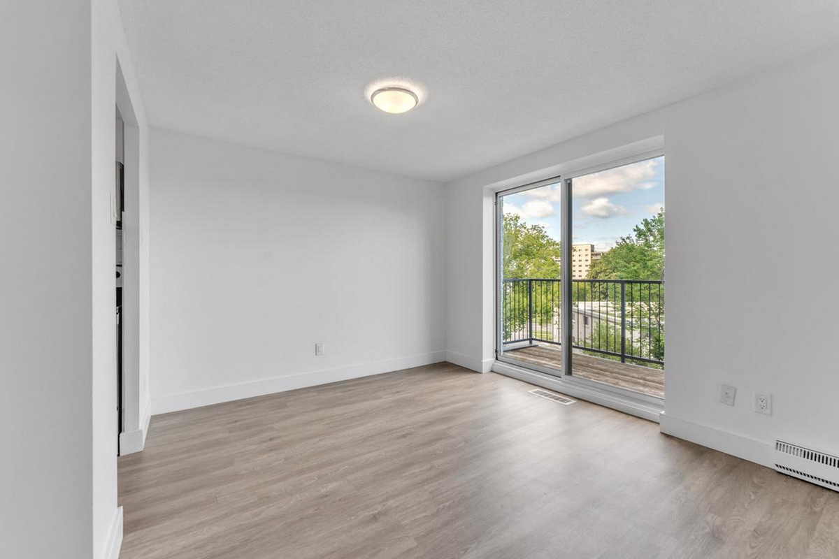 181 Queen Mary Road - Photo 5 of 19