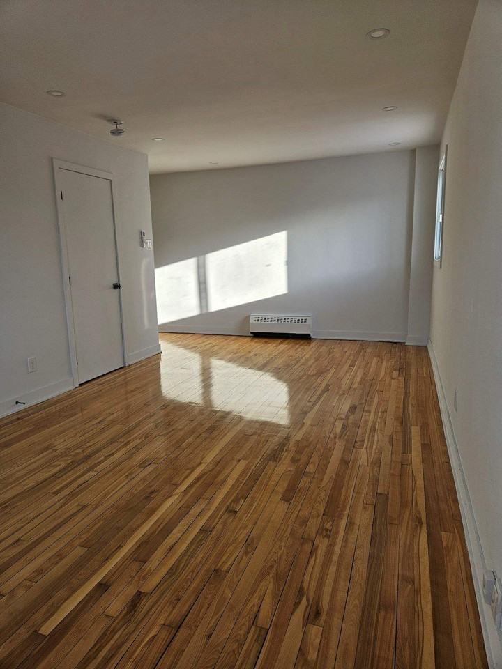 9337 Francoeur - Photo 3 of 26