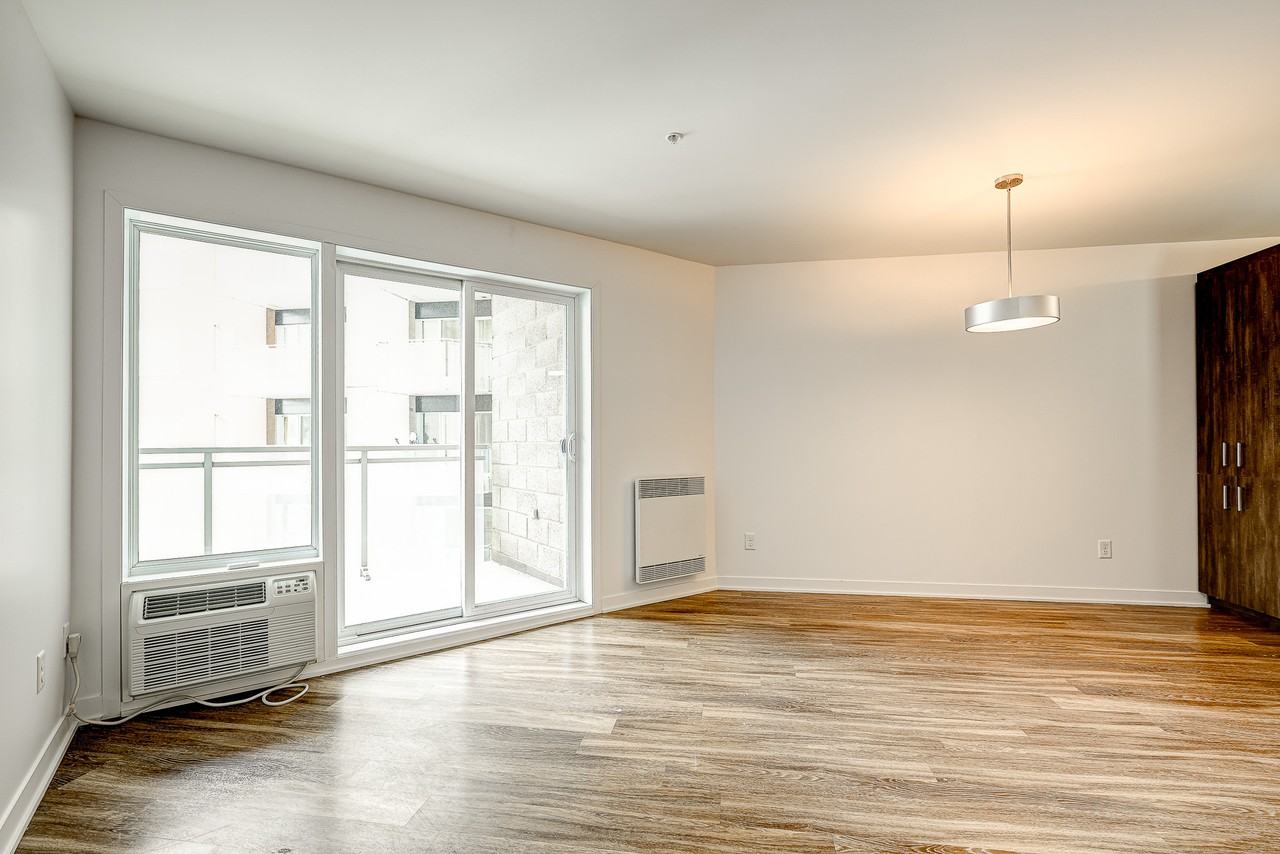 173 Boulevard Armand-Frappier - Photo 7 of 16