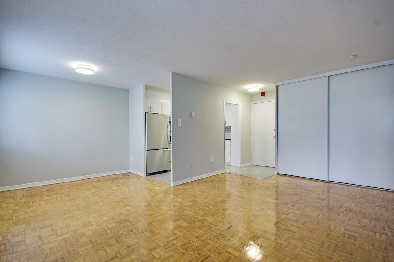 89 Isabella Street - Photo 6 of 12