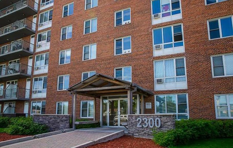 Park Towers - Photo 4 of 10