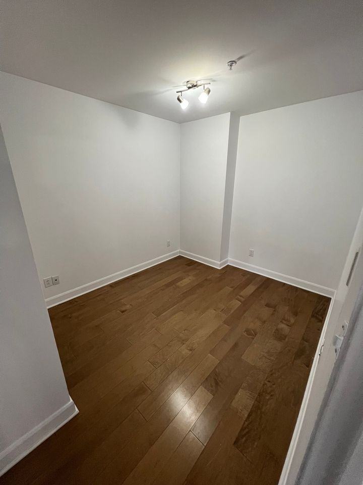 7070 Cote Saint Luc Road - Photo 4 of 25