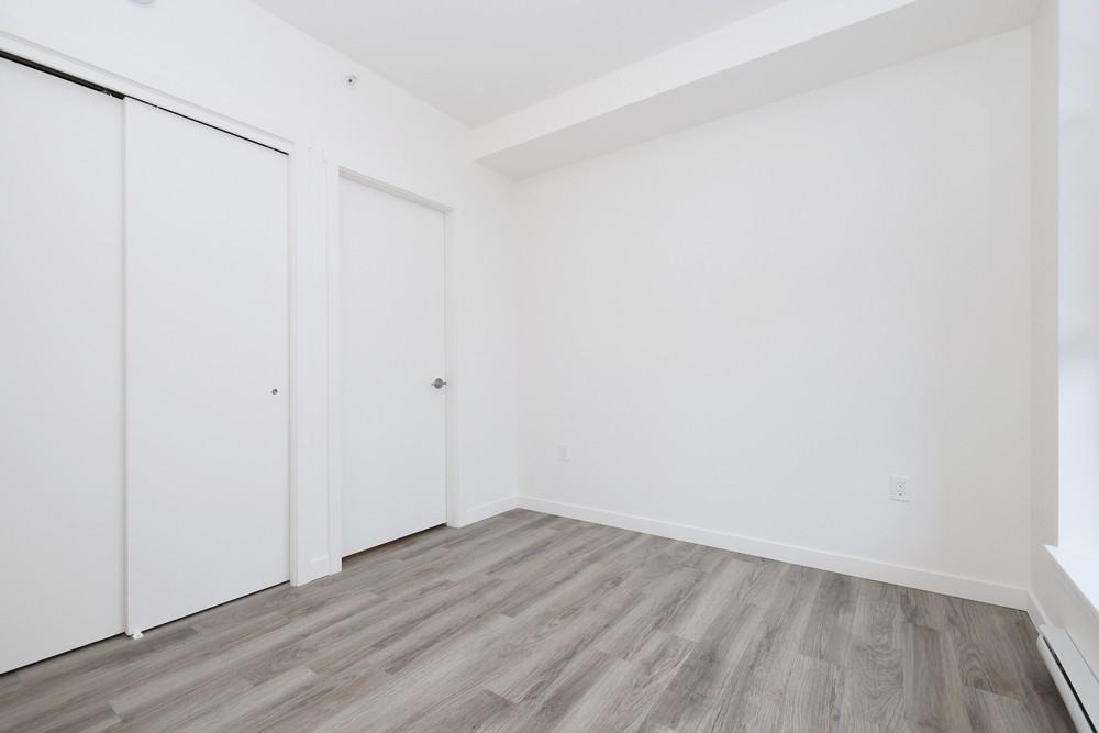 Hockley Corners - Photo 7 of 9