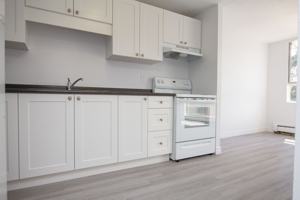 featured image of 142 Woodside Ave