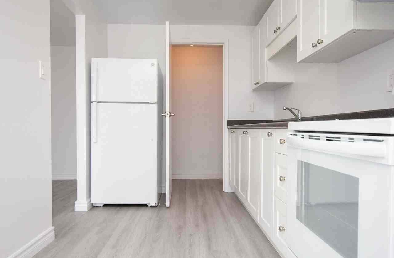 142 Woodside Avenue - Photo 4 of 16