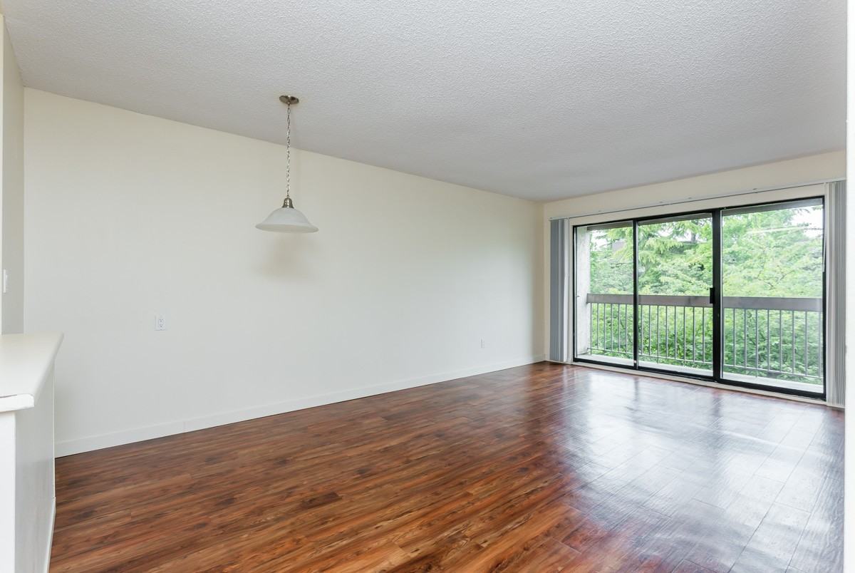 Sandringham Apartments - Photo 6 of 10