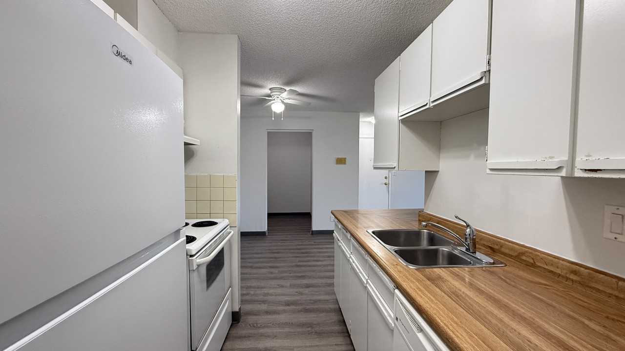 Castleview - Photo 2 of 40