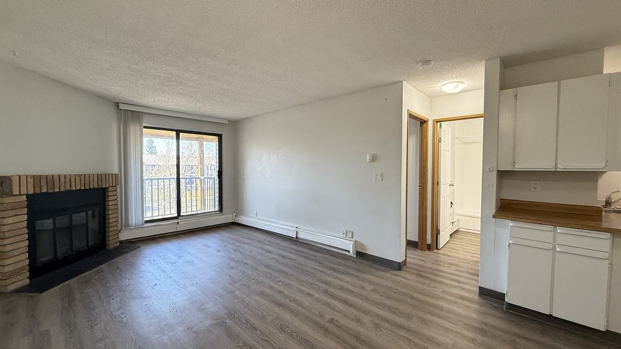 Castleview - Photo 4 of 40