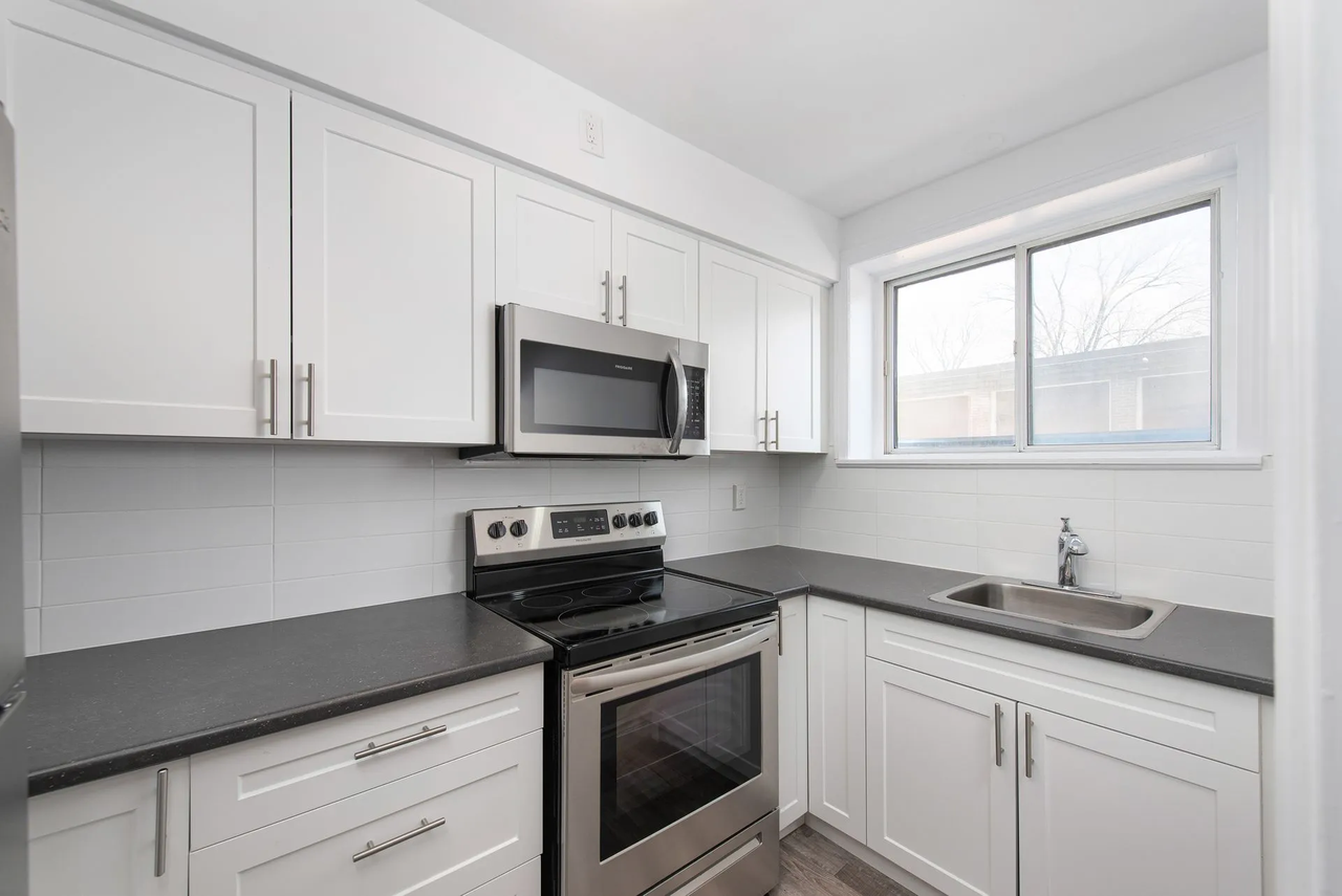 211, 215, 219 The West Mall - Photo 6 of 13