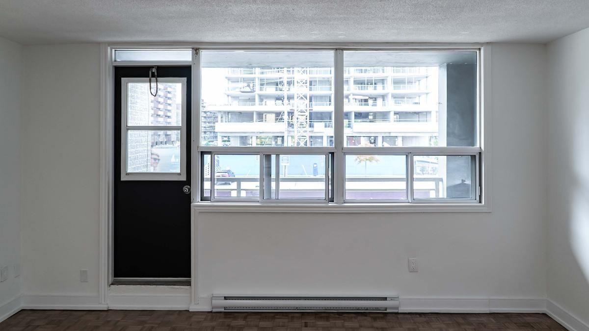 490 Nelson Avenue - Photo 7 of 23