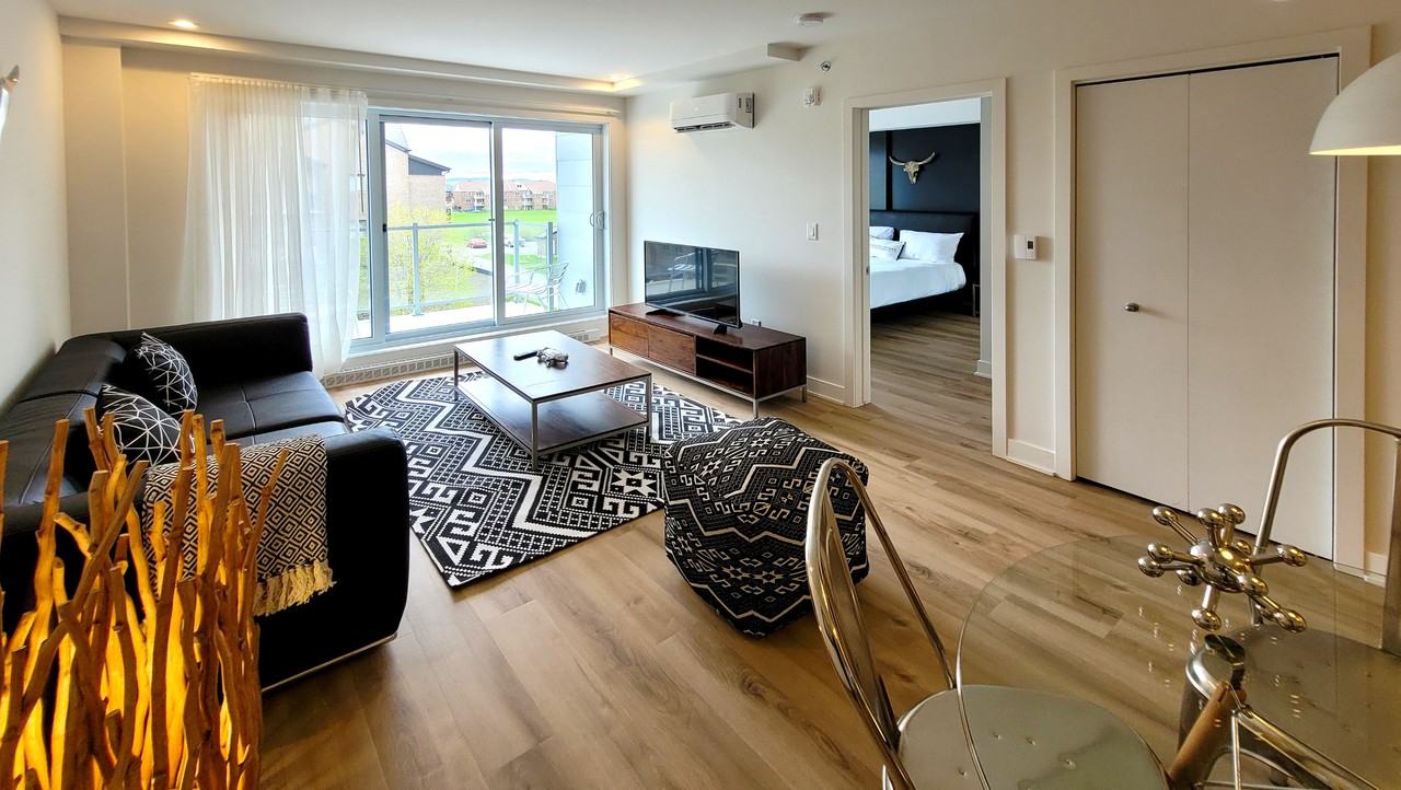 Modern 1BR in Montreal | Fully Furnished | Weekly Stays - Photo 2 of 21