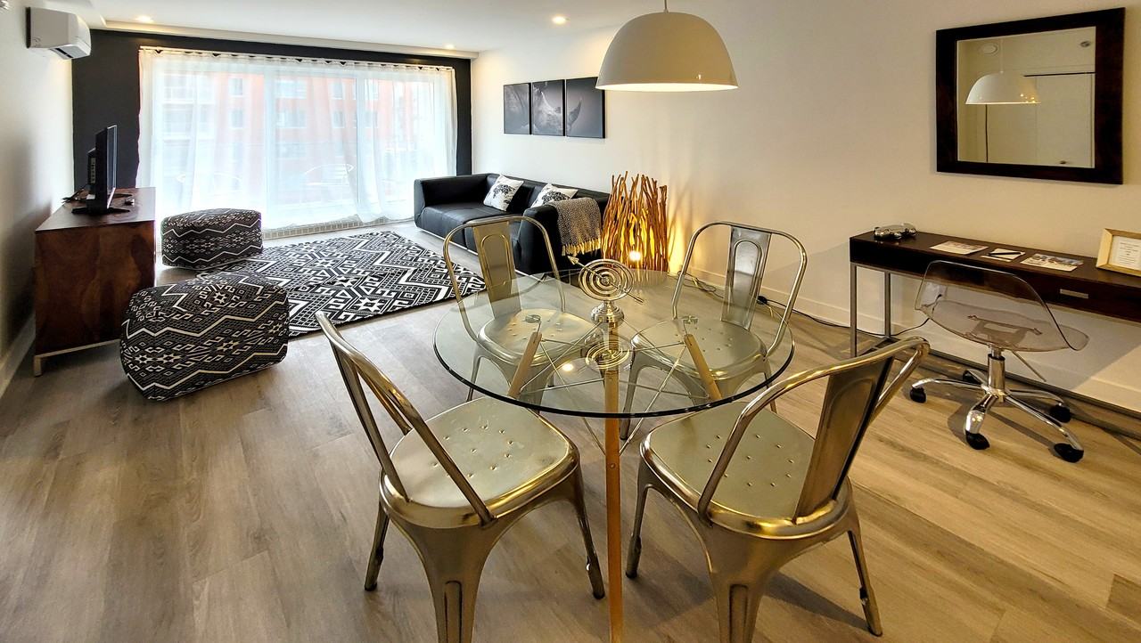 Modern 1BR in Montreal | Fully Furnished | Weekly Stays - Photo 3 of 21