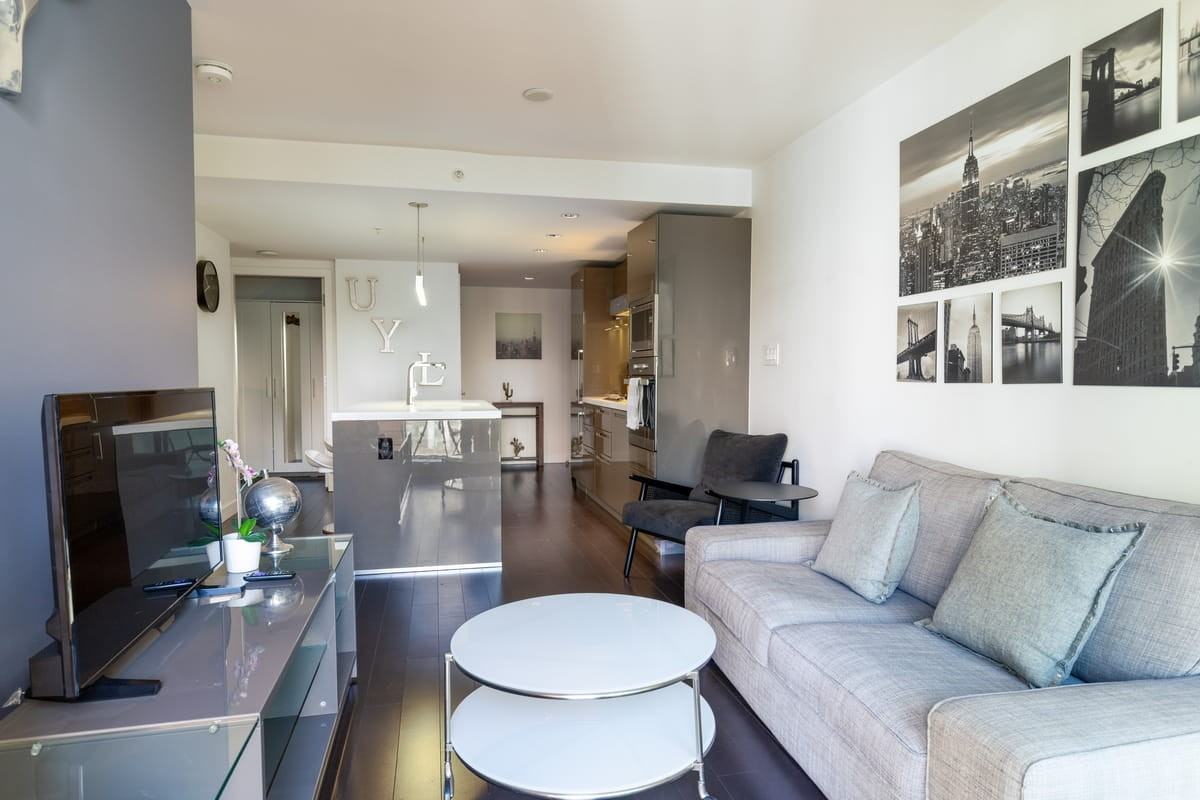 Executive Suite in Vancouver | Fully Furnished | Short - Photo 2 of 29