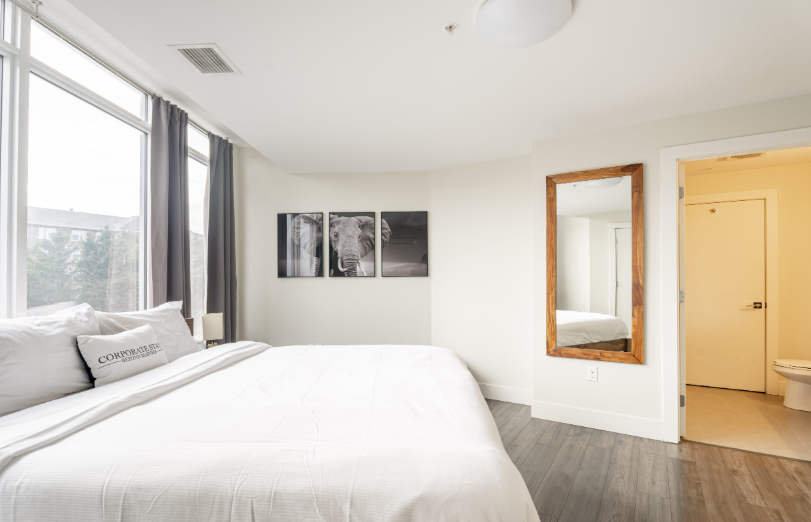 Icon Bay - Photo 6 of 31