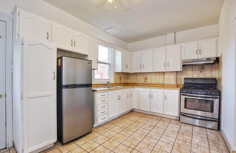 59 Strathcona Avenue, Rooms for Rent - Photo 3 of 10