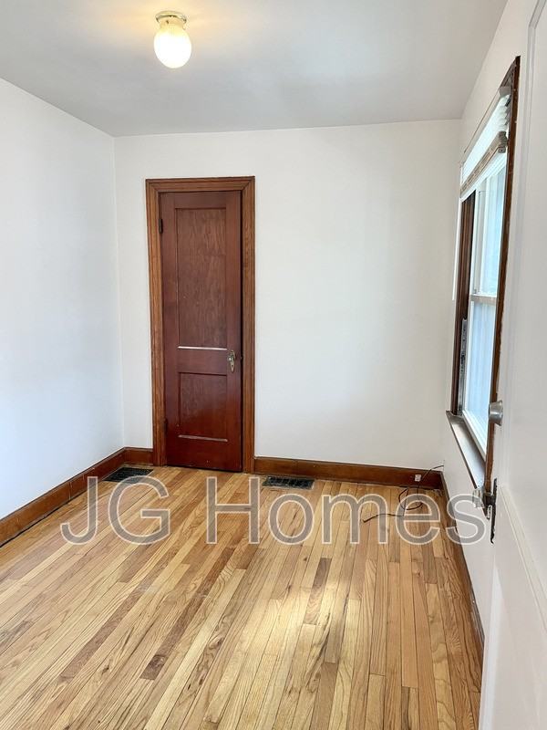 1810 Cypress St - Photo 6 of 9