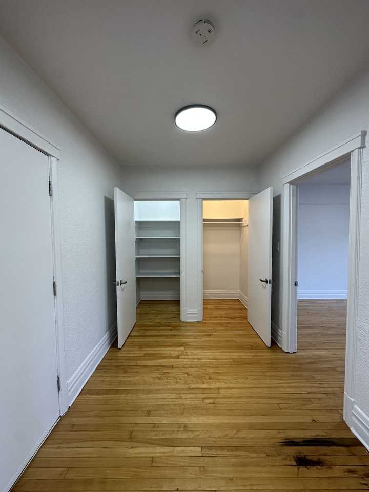 5552 Boul Saint-Laurent — photo 3